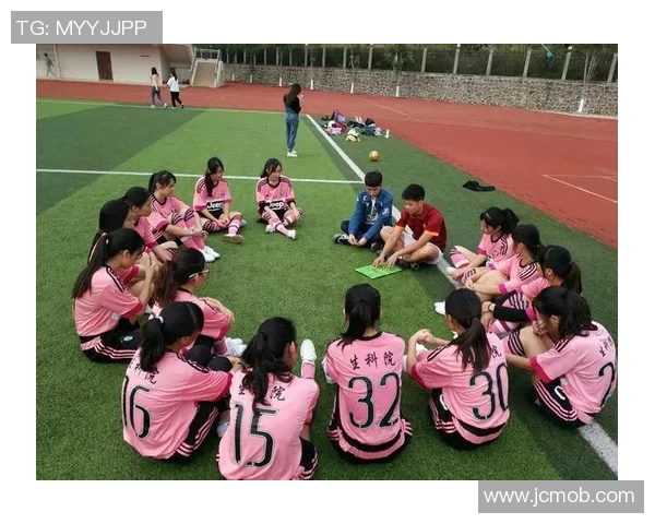 足球巨星签名收藏册揭秘 足球迷必备的珍贵纪实与回忆录