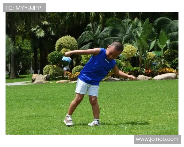 球星在绿茵场上的浪漫邂逅与约会瞬间分析 球星在绿茵场上的浪漫邂逅与约会瞬间分析